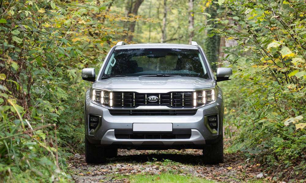 KIA Mohave купить по цене от 5 830 000 рублей