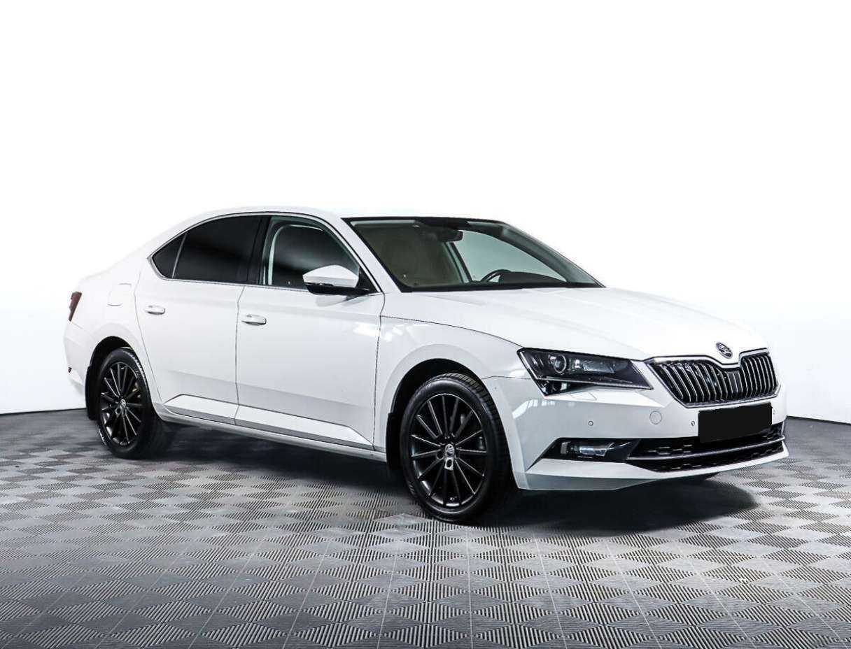 Купить Skoda Superb с пробегом. Фото: #2
