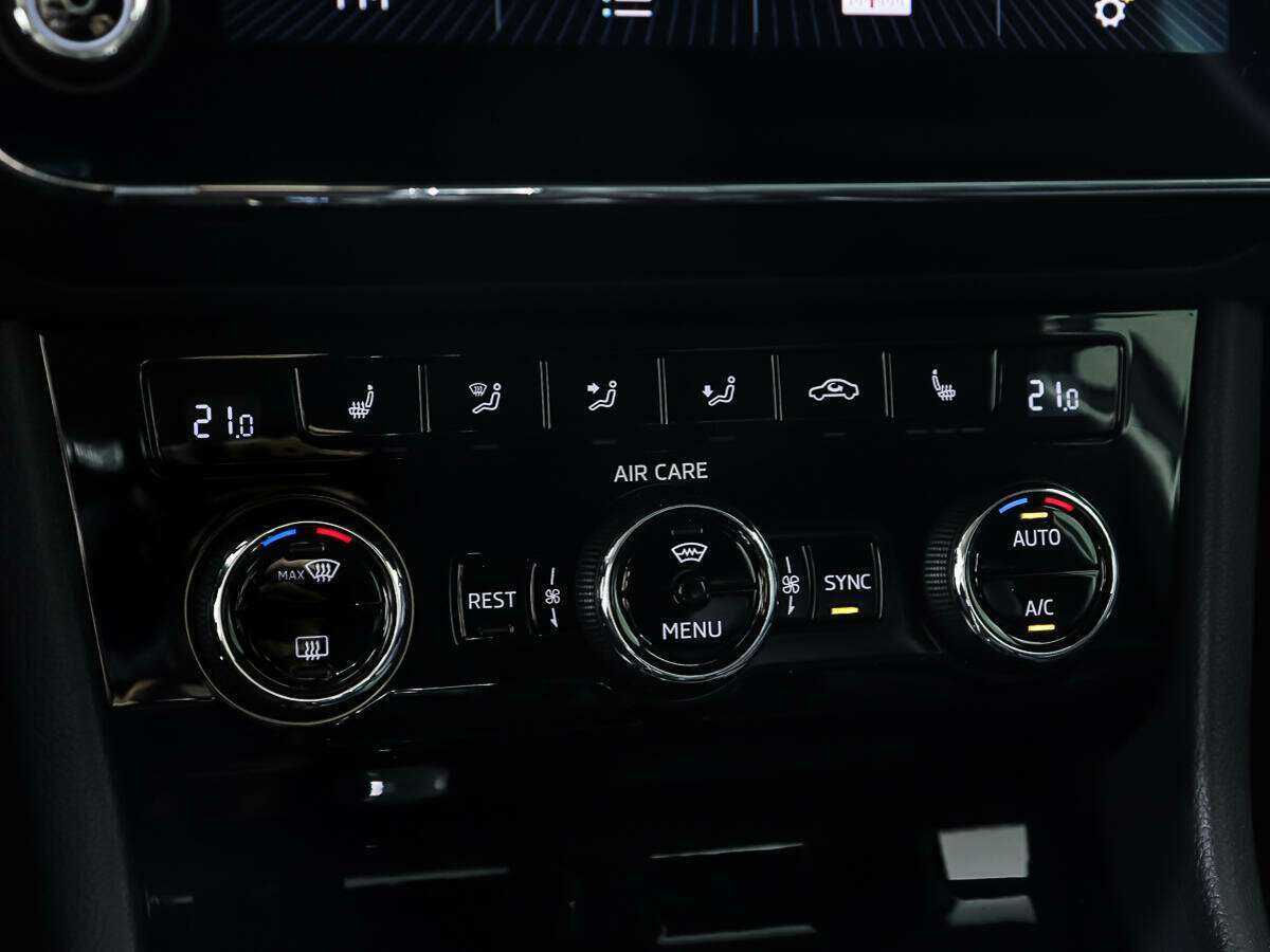 Купить Skoda Superb с пробегом. Фото: #17