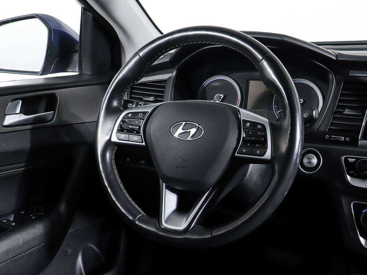 Купить Hyundai Sonata с пробегом. Фото: #14