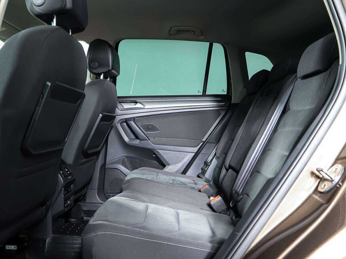 Купить Volkswagen Tiguan с пробегом. Фото: #10