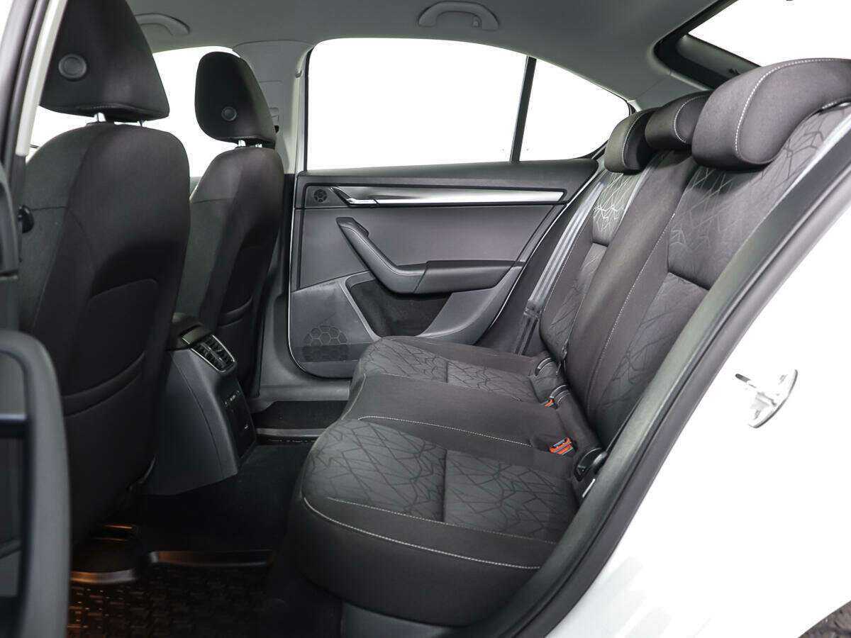 Купить Skoda Octavia с пробегом. Фото: #8