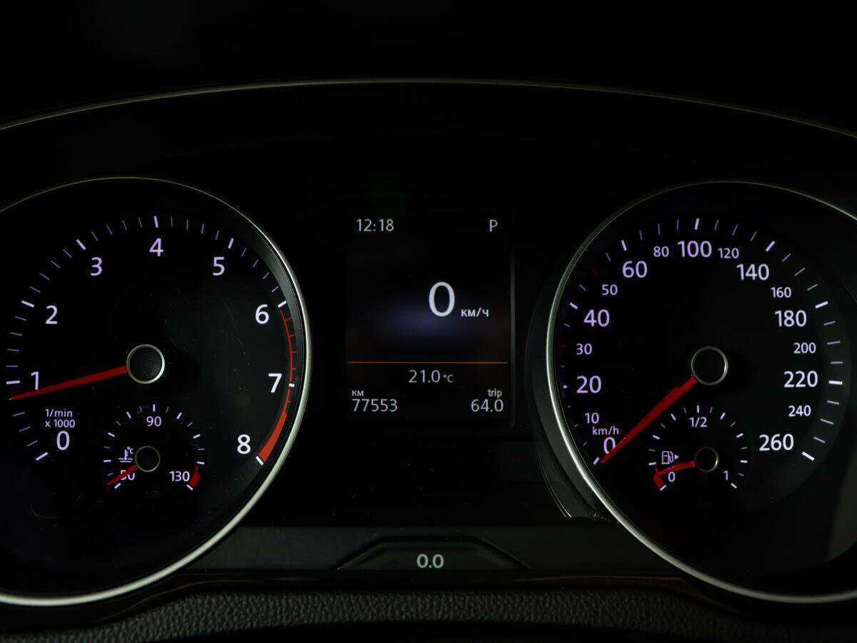 Купить Volkswagen Passat с пробегом. Фото: #10