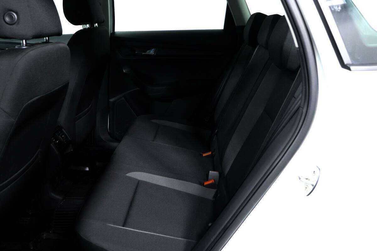 Купить Skoda Karoq с пробегом. Фото: #11