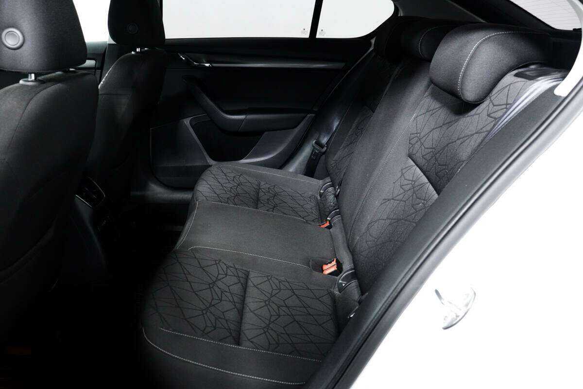 Купить Skoda Octavia с пробегом. Фото: #11