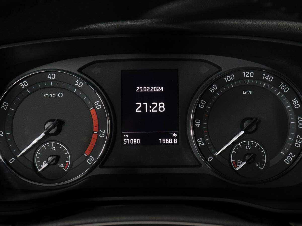 Купить Skoda Octavia с пробегом. Фото: #7