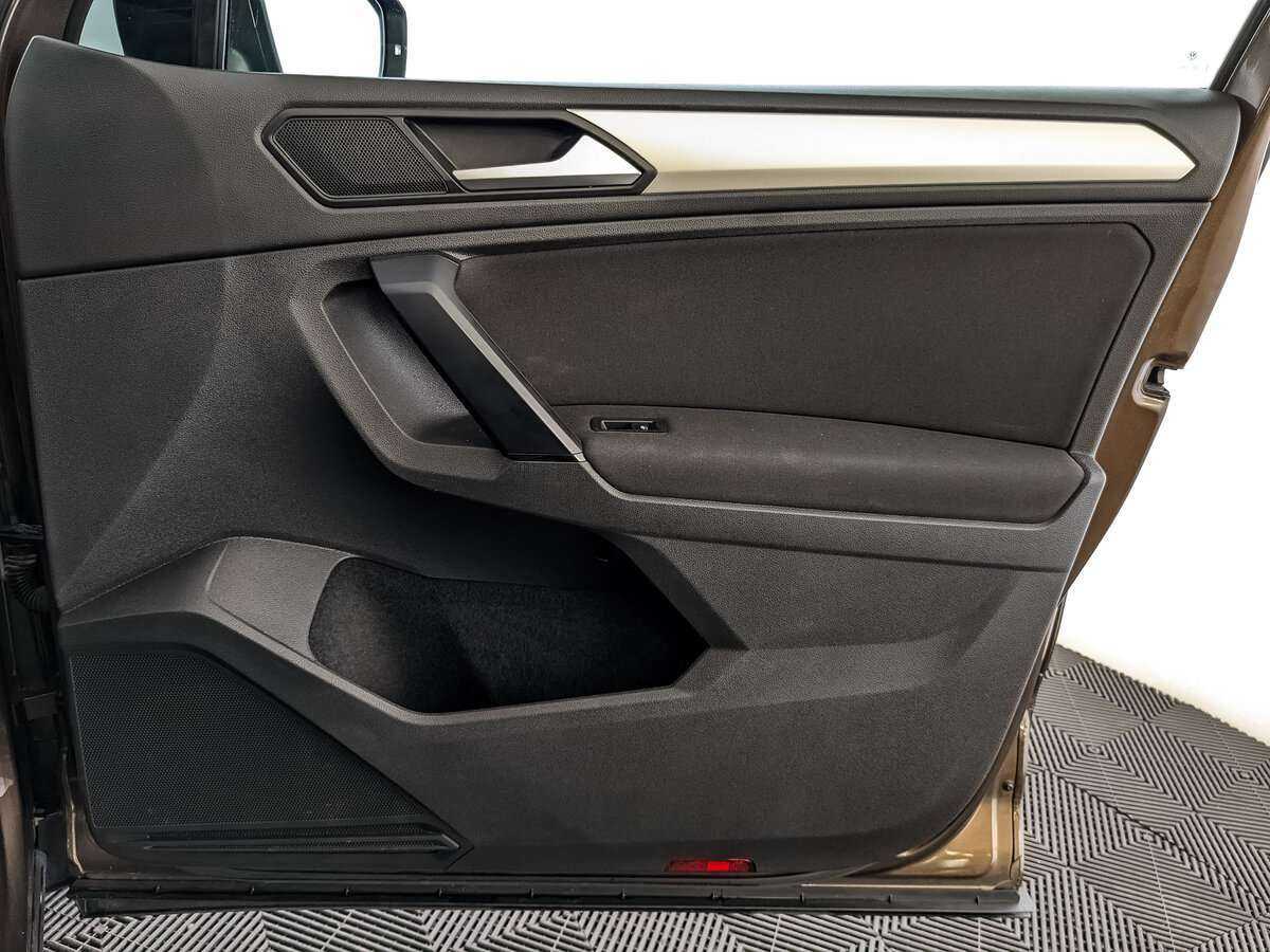 Купить Volkswagen Tiguan с пробегом. Фото: #22