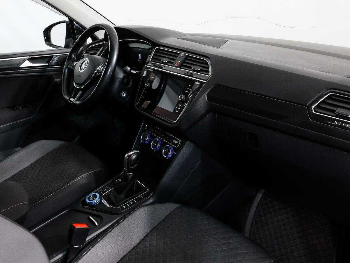 Купить Volkswagen Tiguan с пробегом. Фото: #8