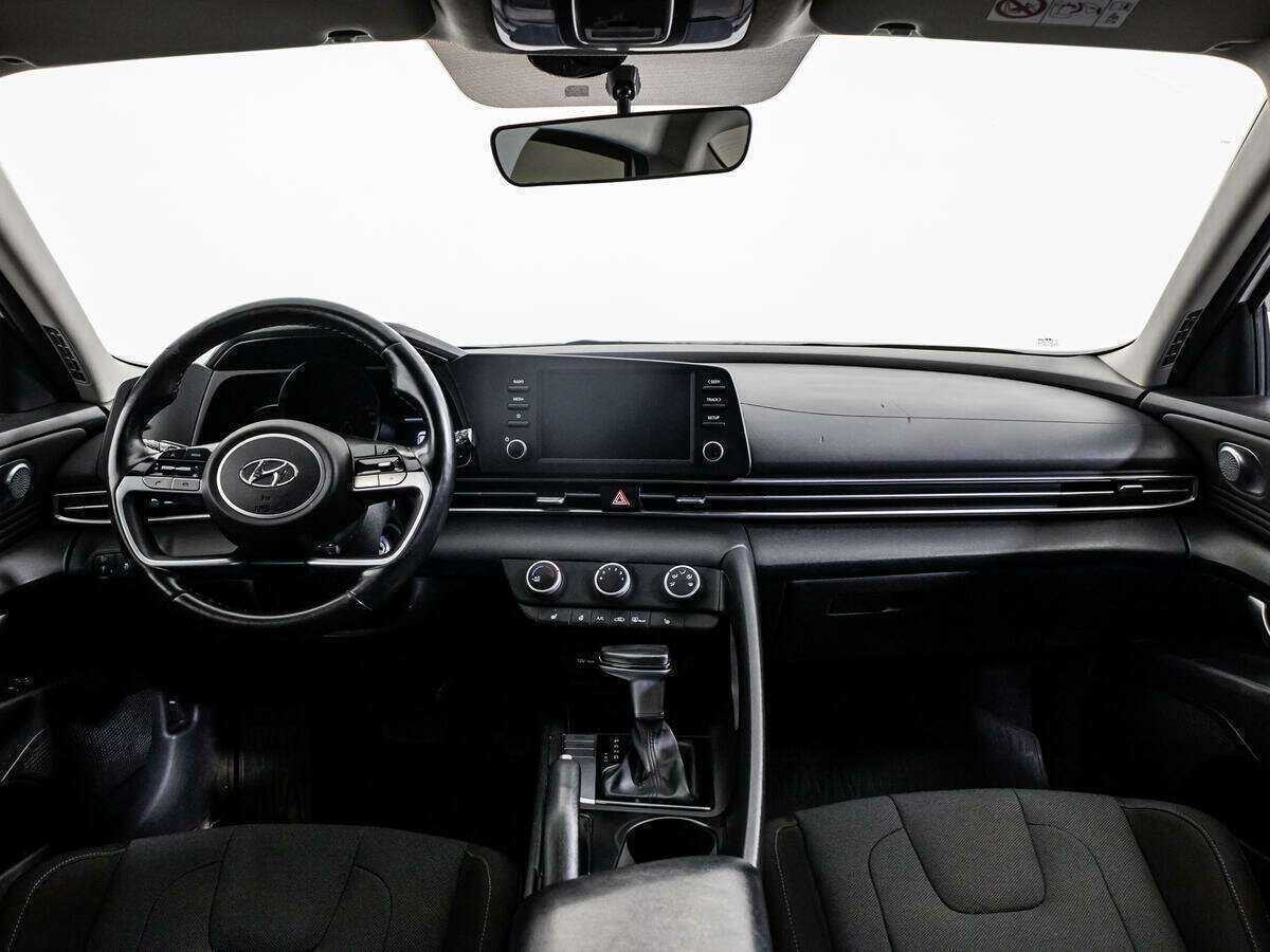 Купить Hyundai Elantra с пробегом. Фото: #10