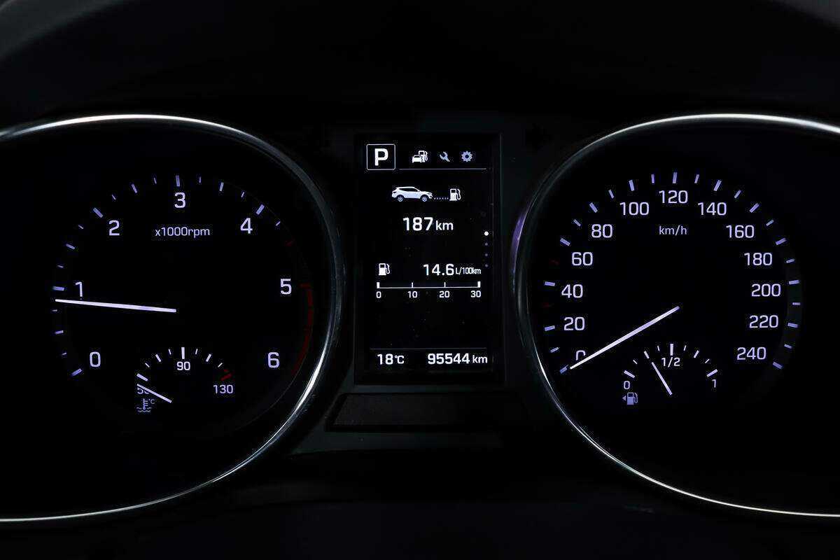 Купить Hyundai Santa Fe с пробегом. Фото: #11