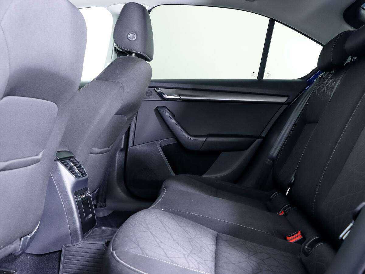 Купить Skoda Octavia с пробегом. Фото: #10