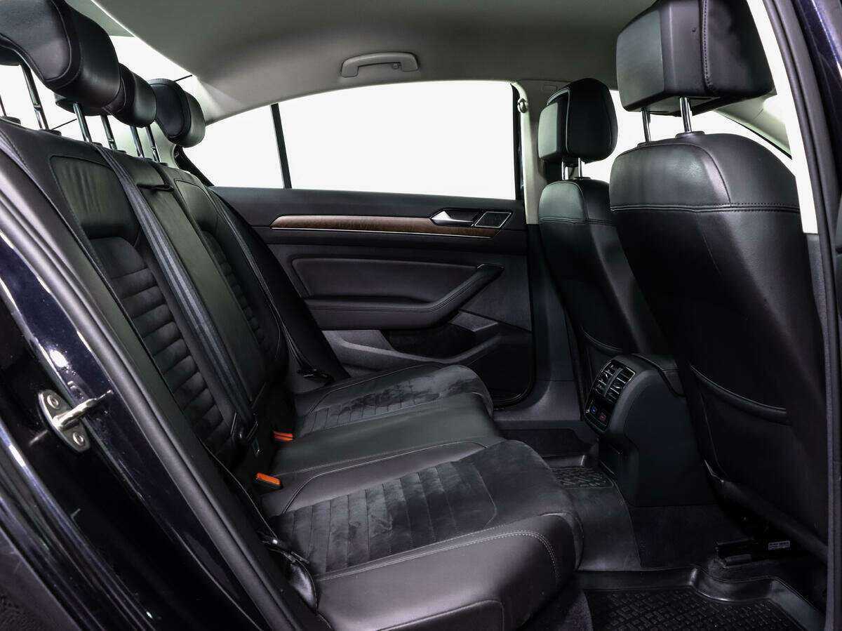Купить Volkswagen Passat с пробегом. Фото: #13