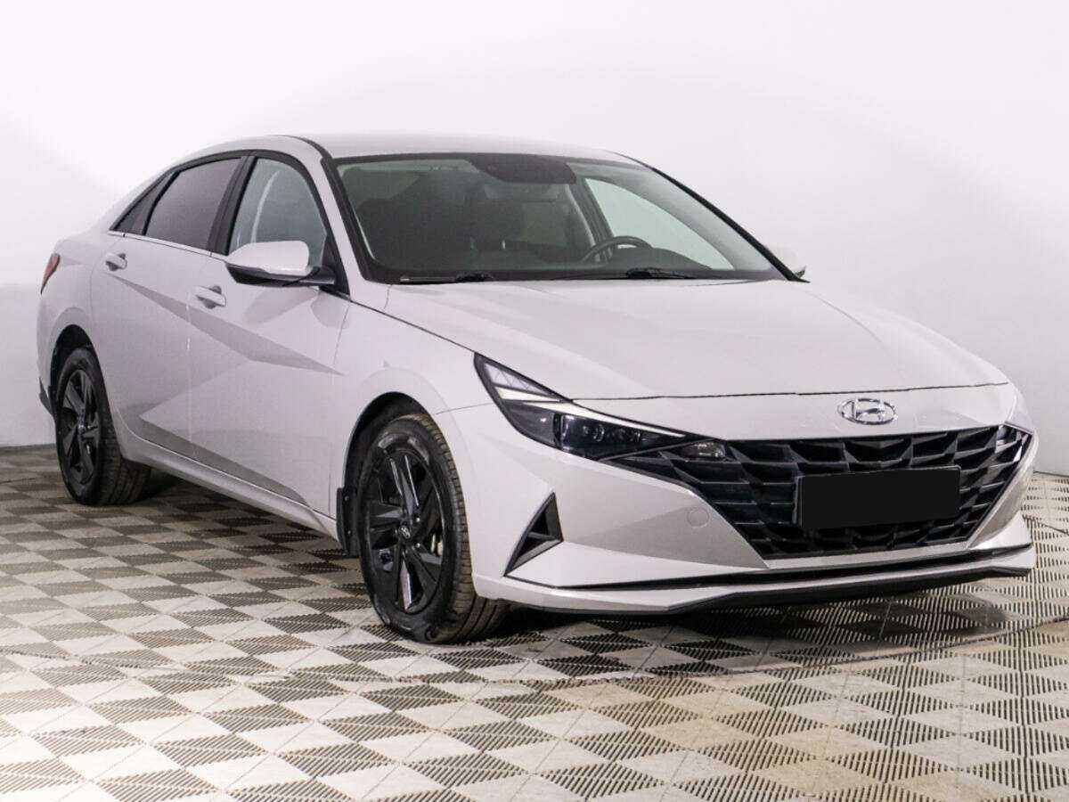 Купить Hyundai Elantra с пробегом. Фото: #2