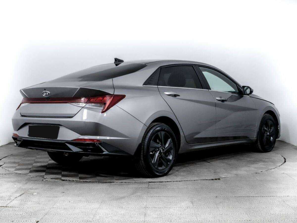 Купить Hyundai Elantra с пробегом. Фото: #3