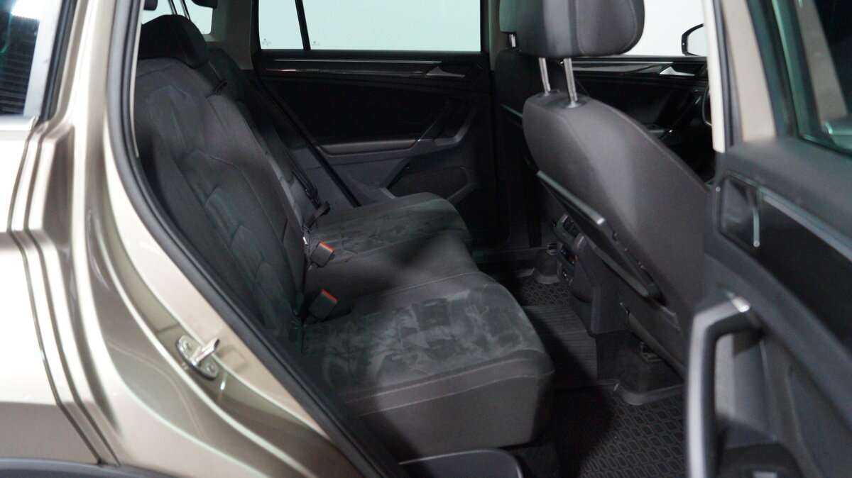 Купить Volkswagen Tiguan с пробегом. Фото: #12