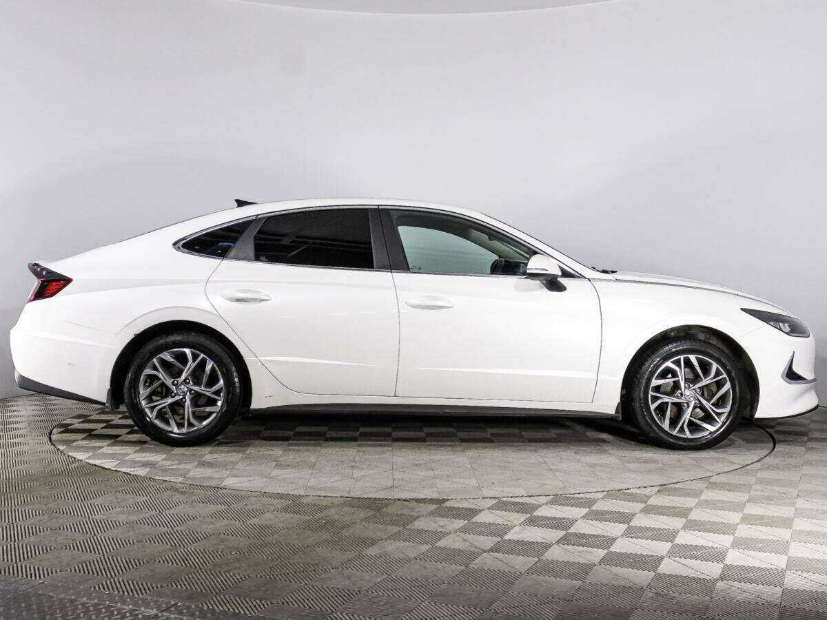 Купить Hyundai Sonata с пробегом. Фото: #3