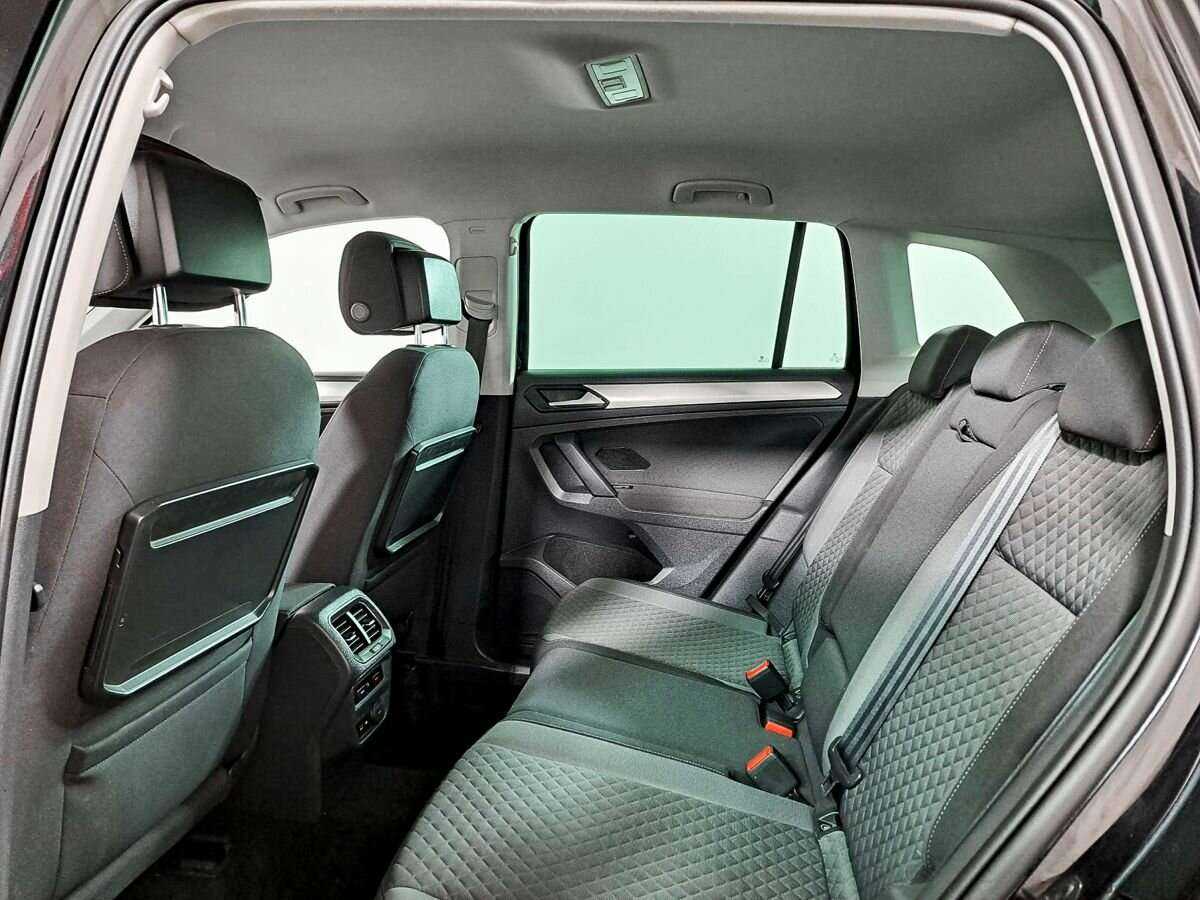Купить Volkswagen Tiguan с пробегом. Фото: #9