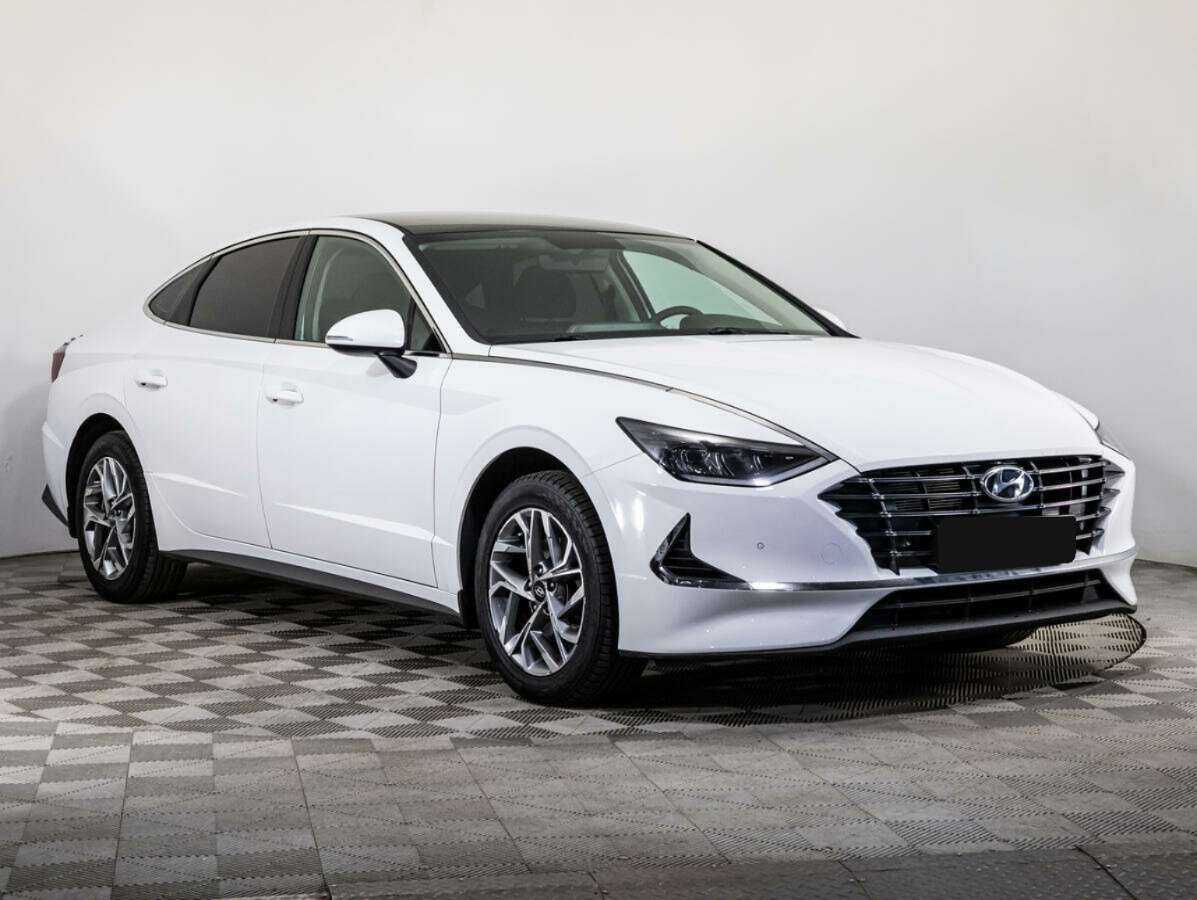 Купить Hyundai Sonata с пробегом. Фото: #2