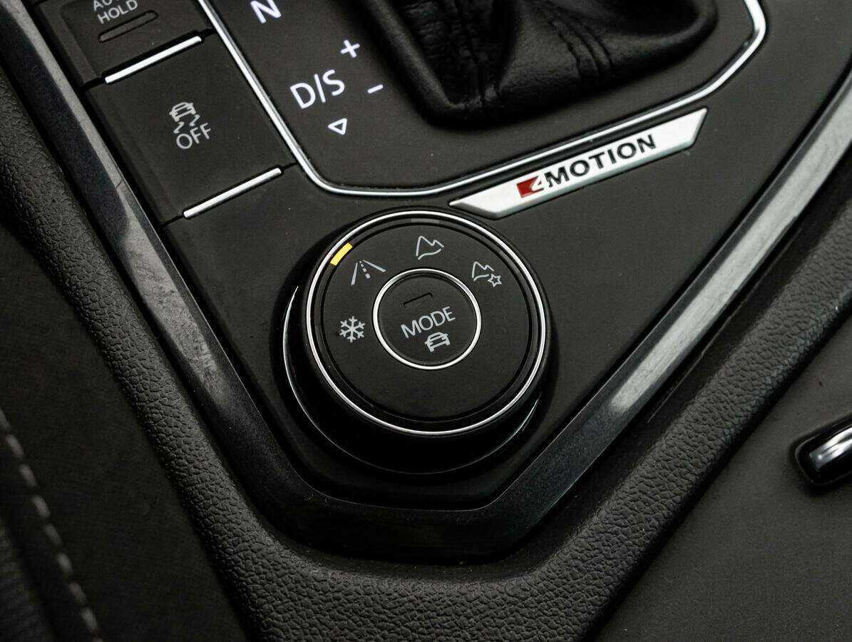 Купить Volkswagen Tiguan с пробегом. Фото: #16