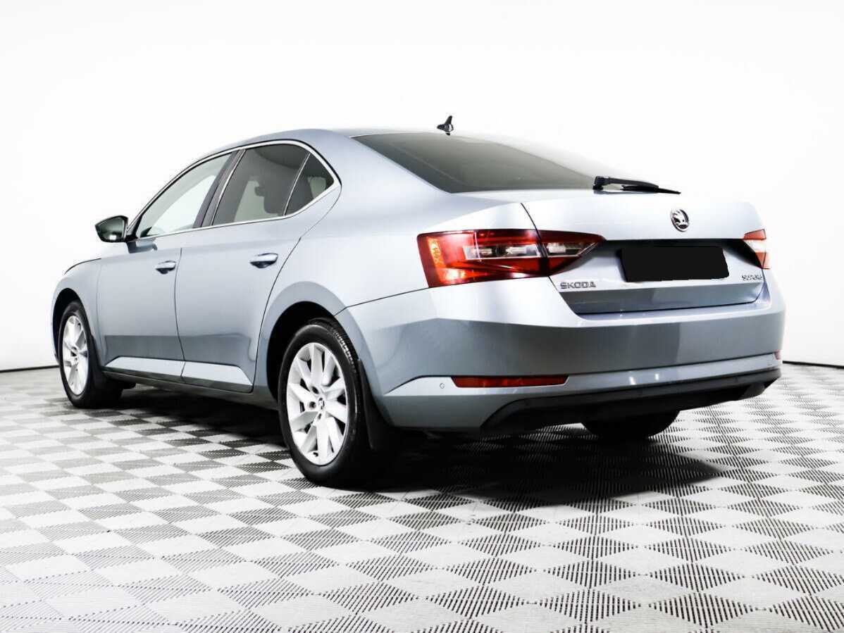 Купить Skoda Superb с пробегом. Фото: #5