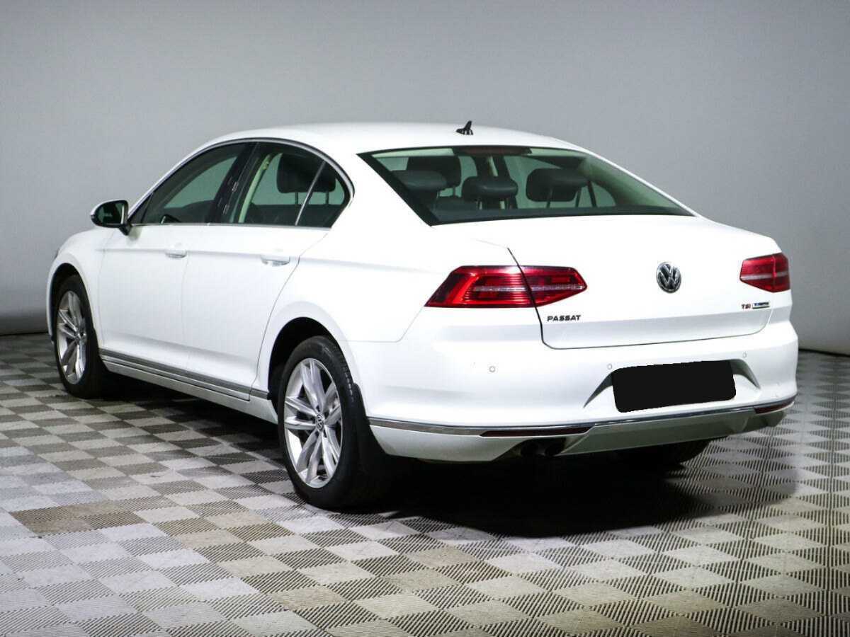 Купить Volkswagen Passat с пробегом. Фото: #5
