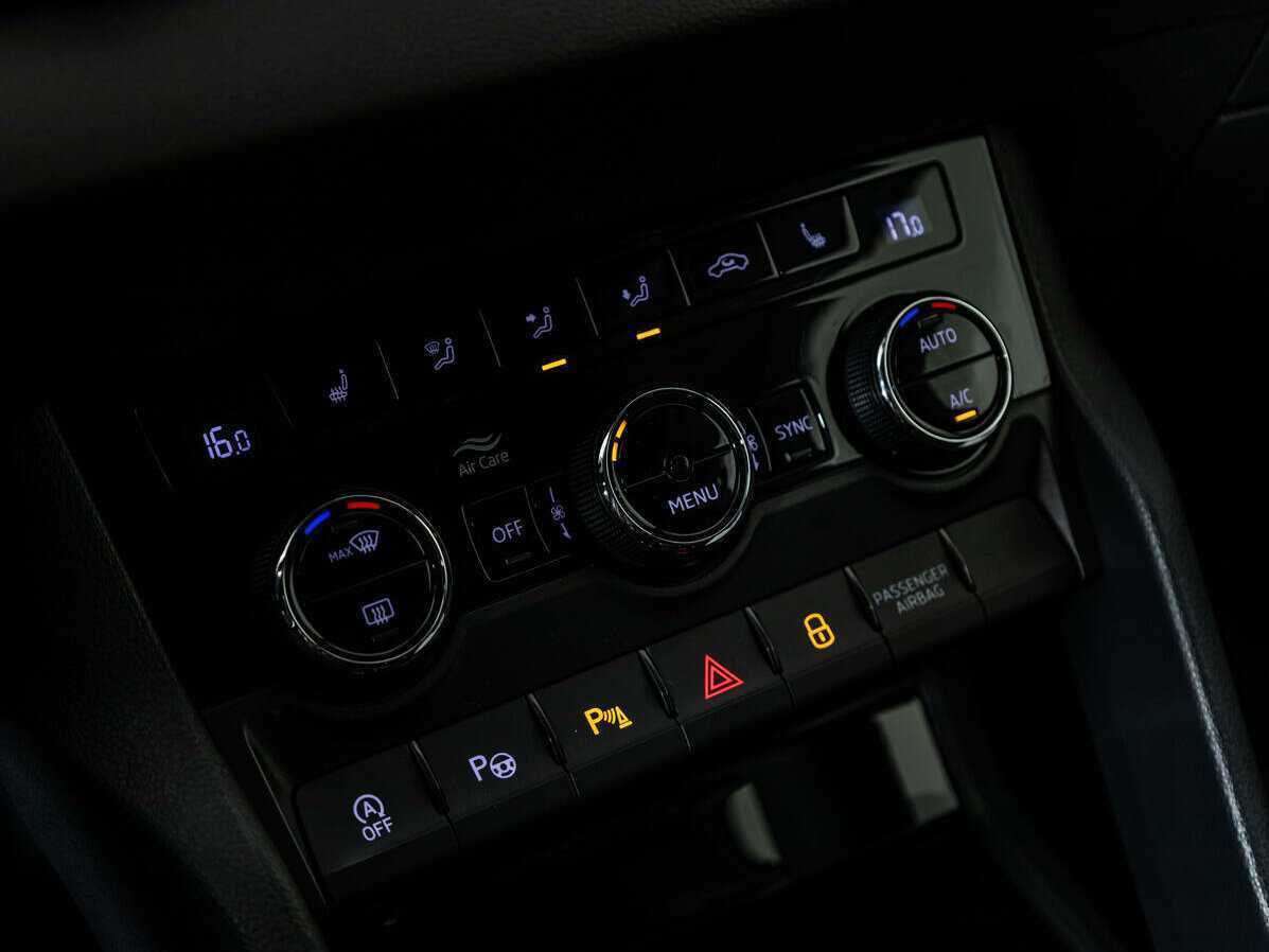 Купить Skoda Karoq с пробегом. Фото: #18