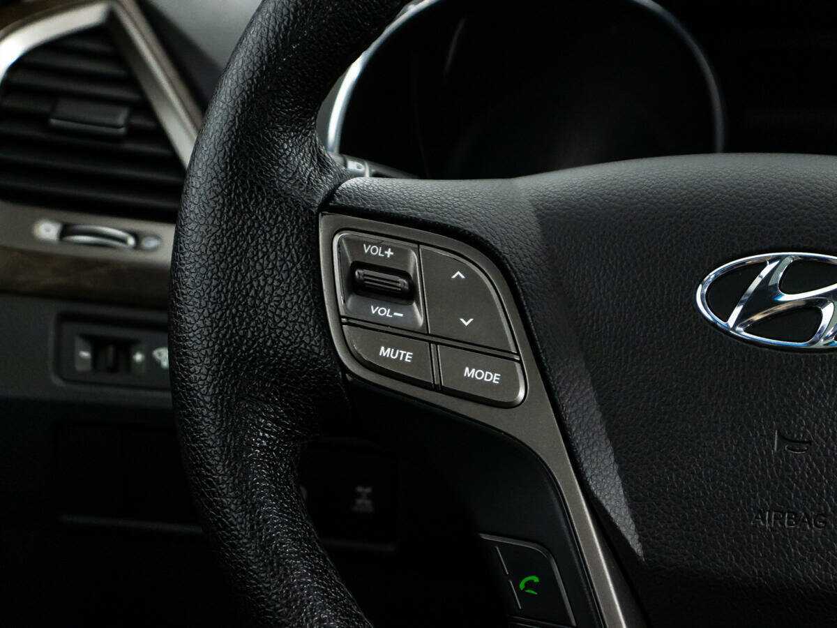 Купить Hyundai Santa Fe с пробегом. Фото: #23