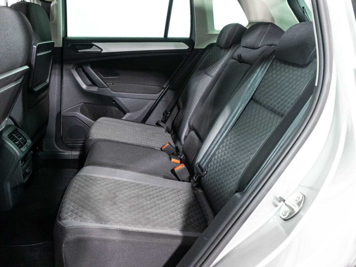 Купить Volkswagen Tiguan с пробегом. Фото: #9