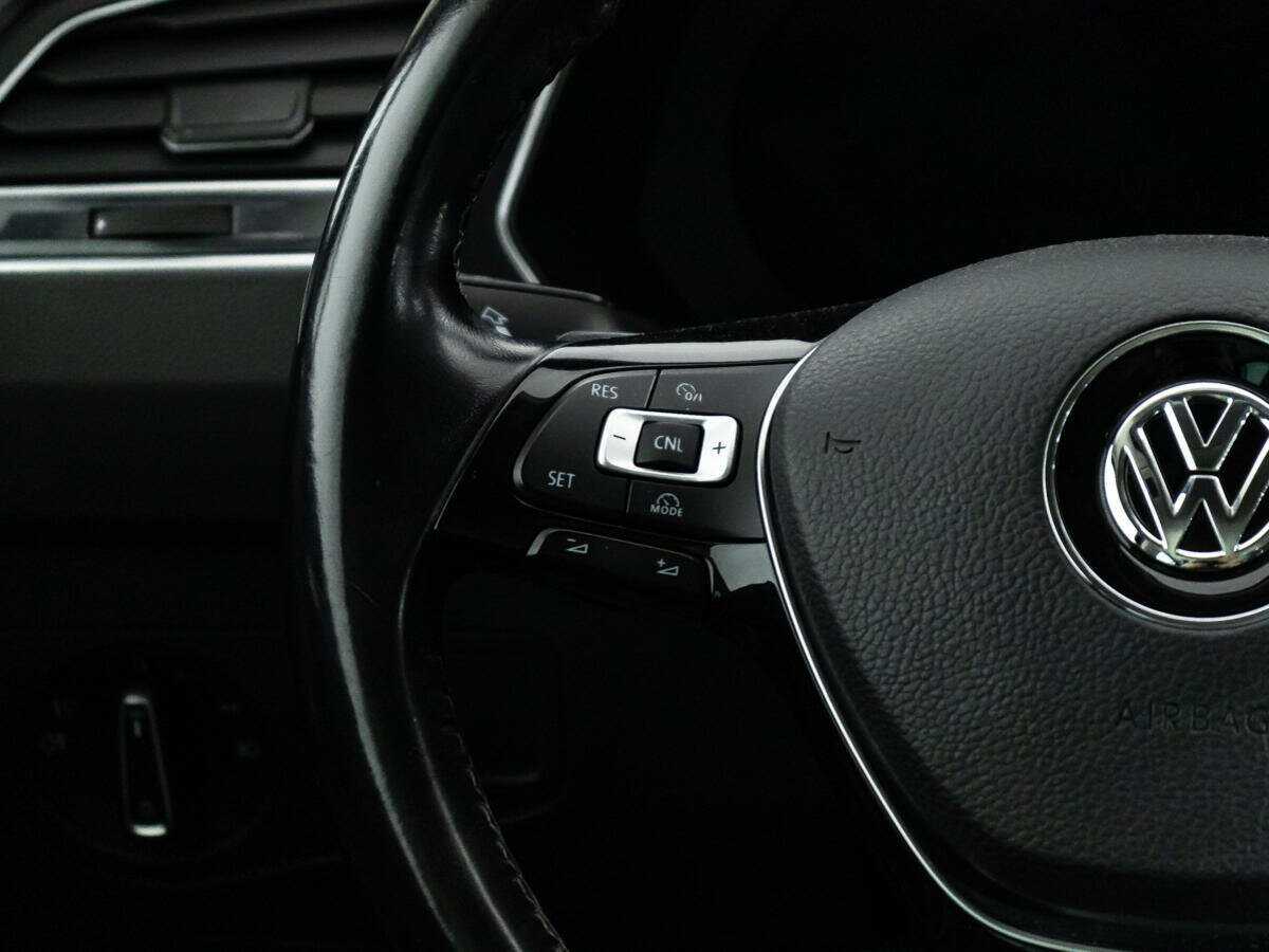 Купить Volkswagen Tiguan с пробегом. Фото: #20