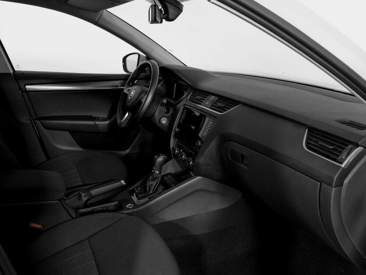 Купить Skoda Octavia с пробегом. Фото: #8