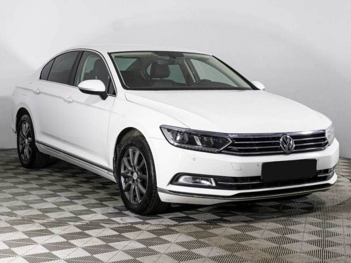 Купить Volkswagen Passat с пробегом. Фото: #2