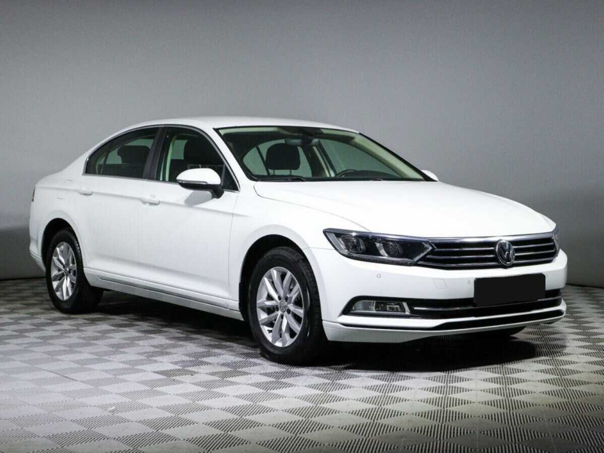 Купить Volkswagen Passat с пробегом. Фото: #2