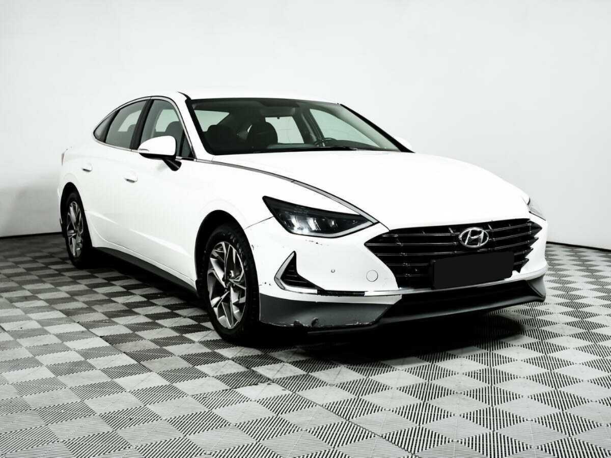 Купить Hyundai Sonata с пробегом. Фото: #2