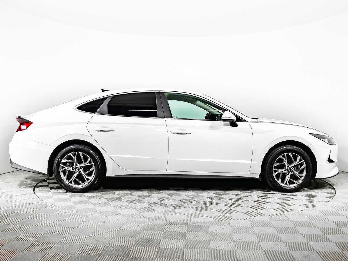 Купить Hyundai Sonata с пробегом. Фото: #3