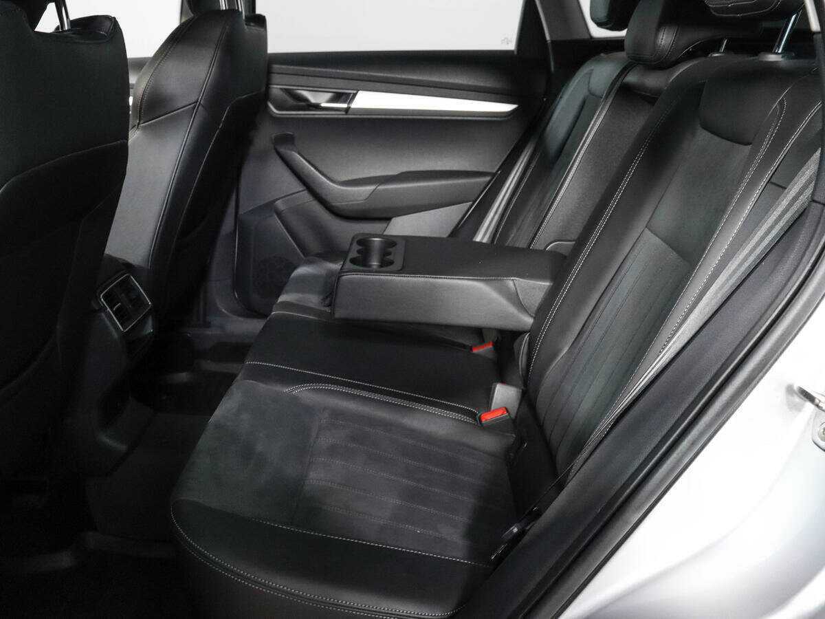 Купить Skoda Karoq с пробегом. Фото: #9
