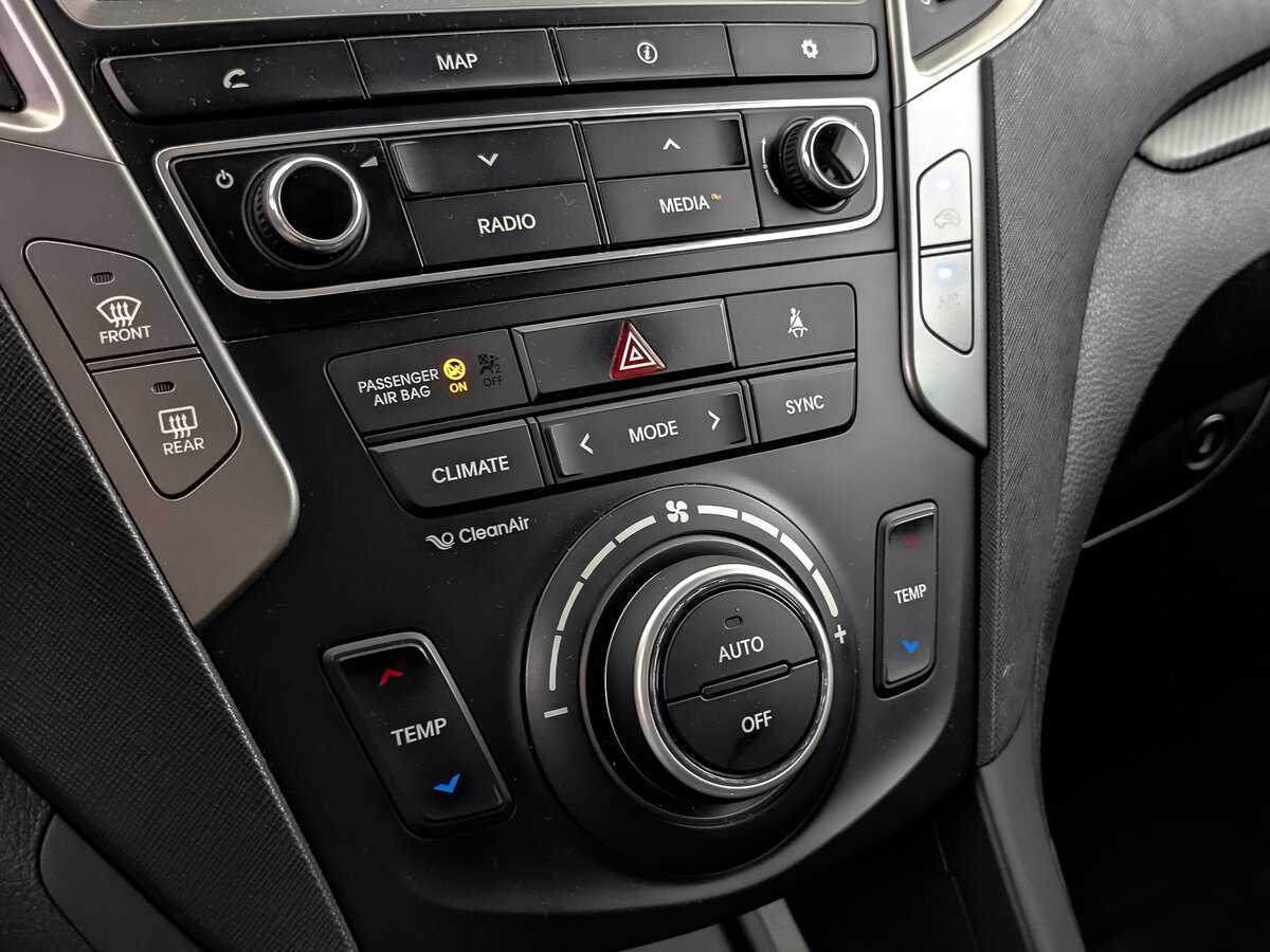 Купить Hyundai Santa Fe с пробегом. Фото: #23