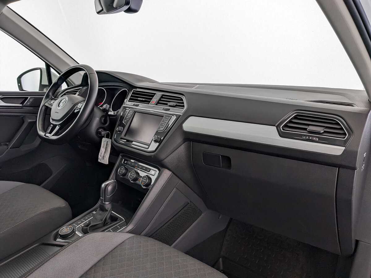 Купить Volkswagen Tiguan с пробегом. Фото: #8