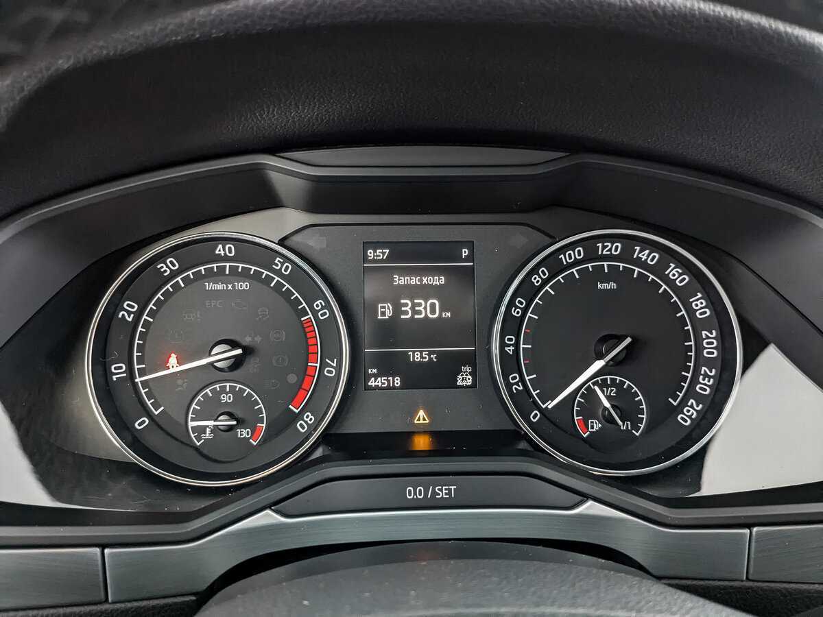 Купить Skoda Superb с пробегом. Фото: #11