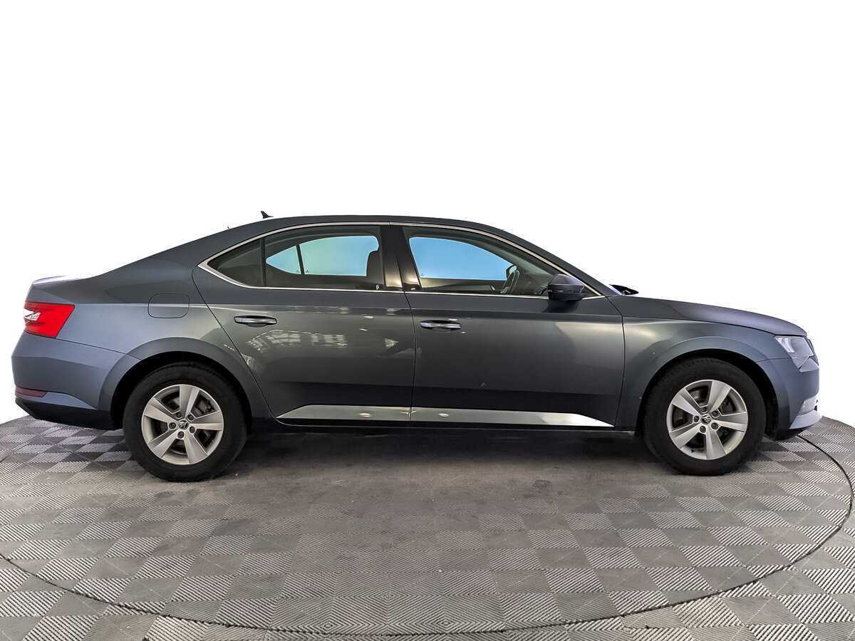 Купить Skoda Superb с пробегом. Фото: #3
