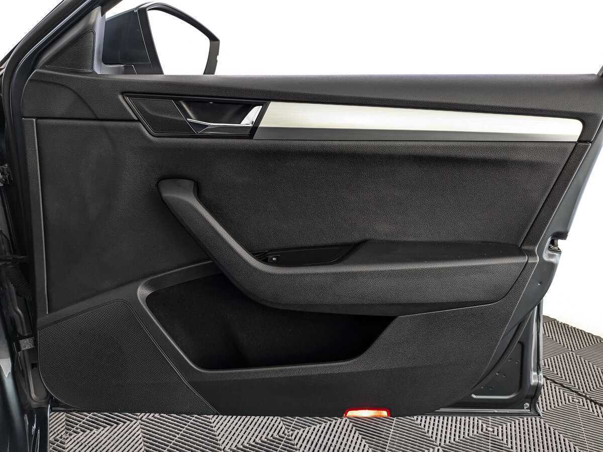 Купить Skoda Superb с пробегом. Фото: #20