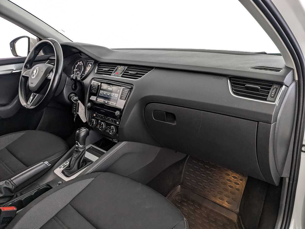 Купить Skoda Octavia с пробегом. Фото: #8