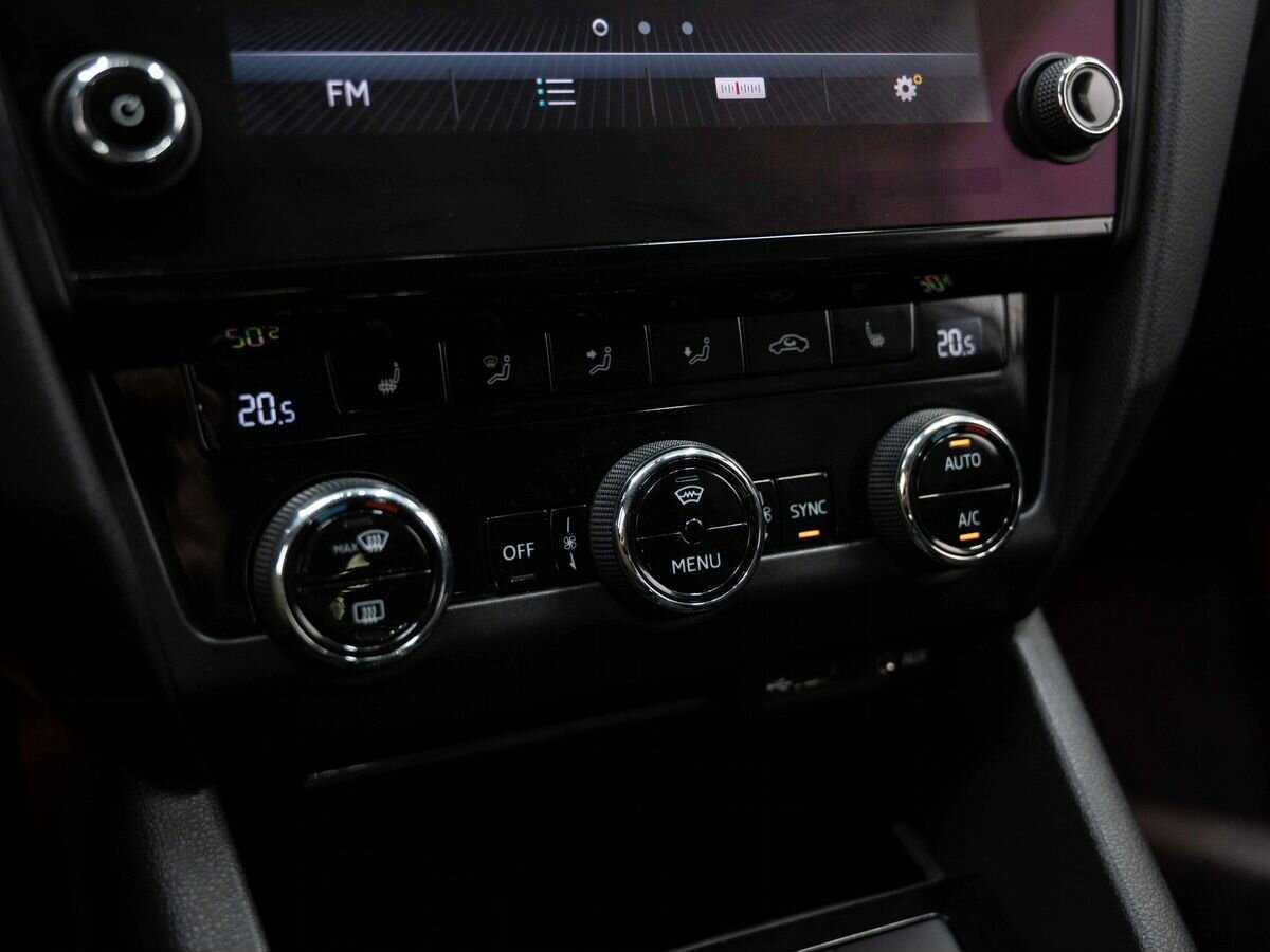 Купить Skoda Octavia с пробегом. Фото: #19