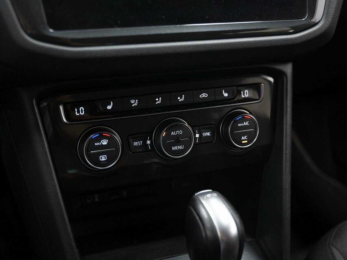 Купить Volkswagen Tiguan с пробегом. Фото: #21