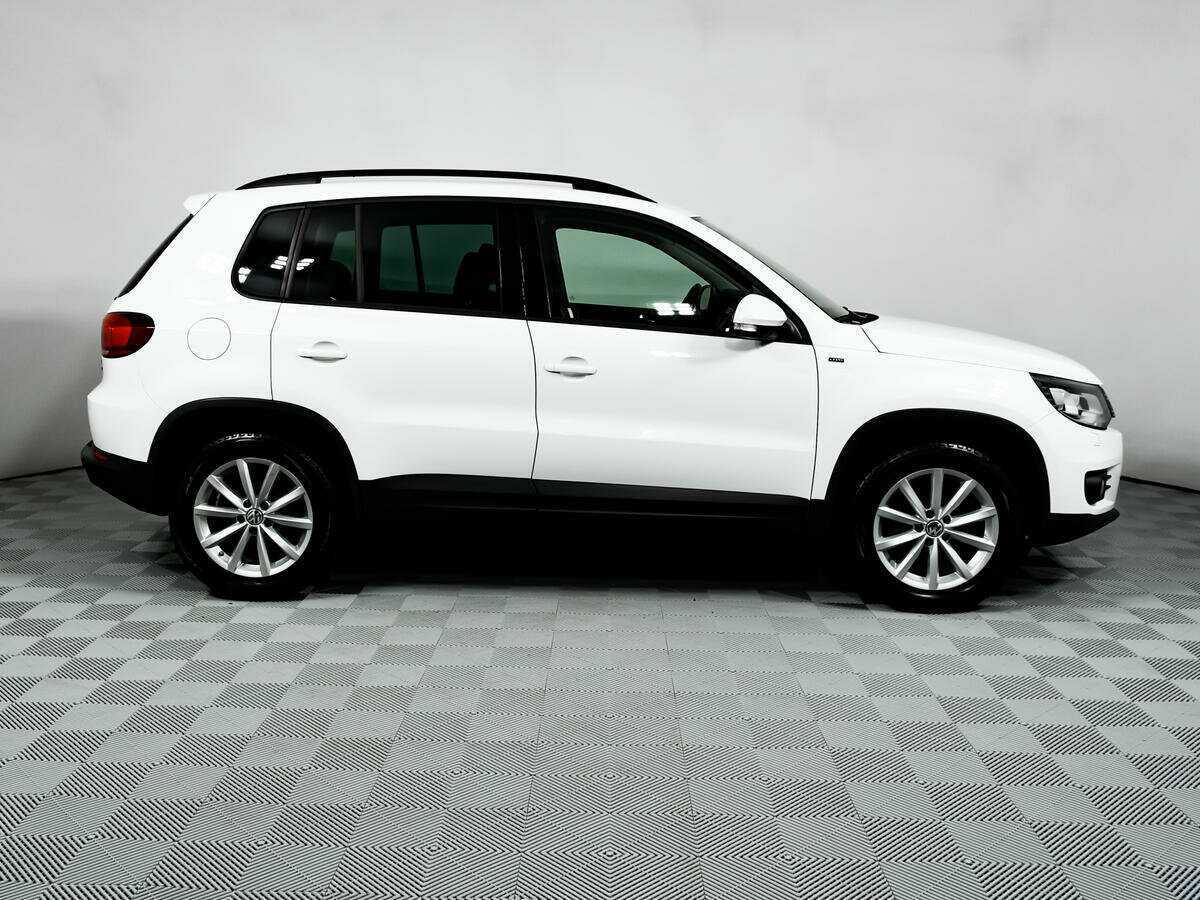 Купить Volkswagen Tiguan с пробегом. Фото: #3