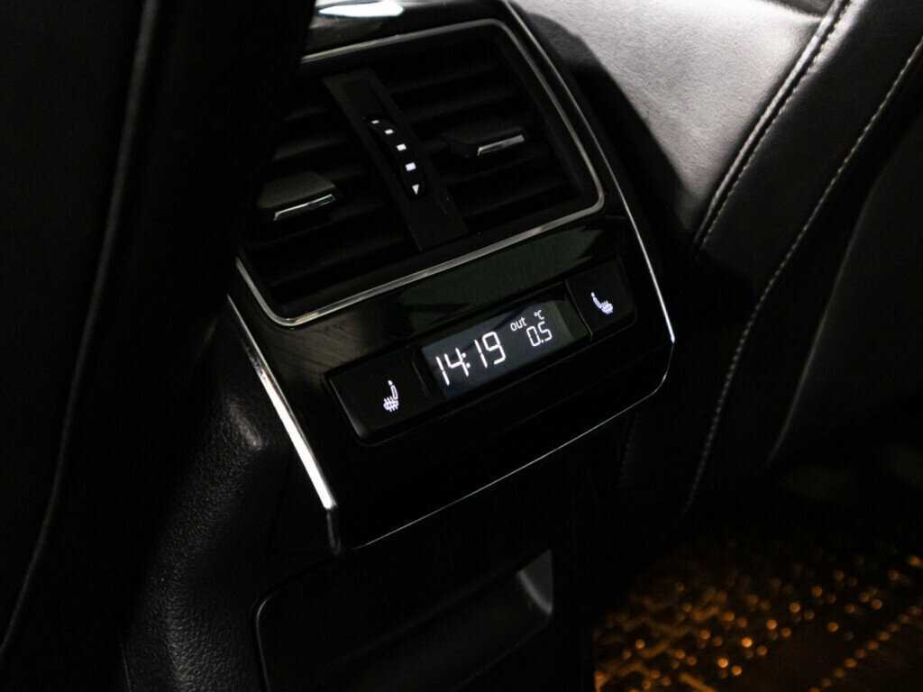 Купить Skoda Superb с пробегом. Фото: #17