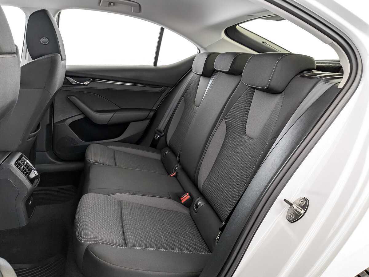 Купить Skoda Octavia с пробегом. Фото: #11