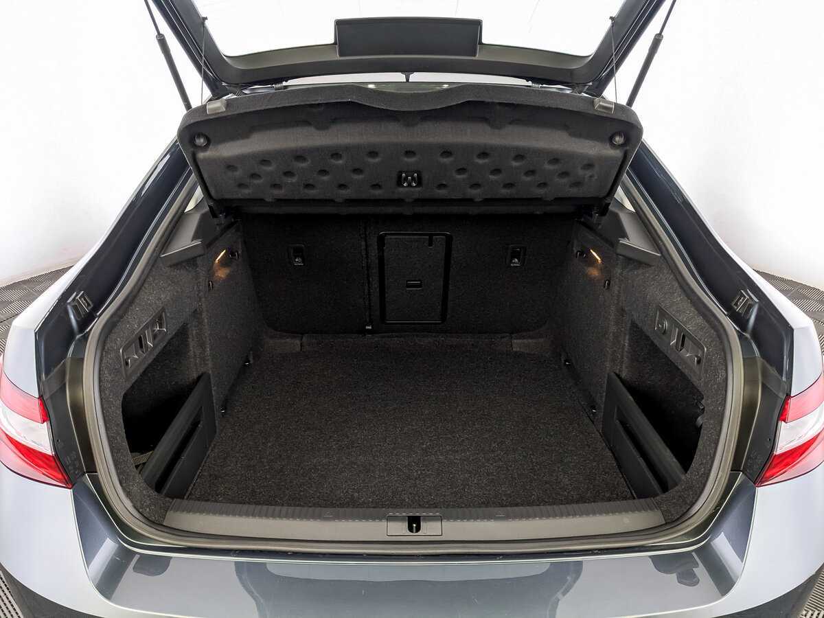 Купить Skoda Superb с пробегом. Фото: #9