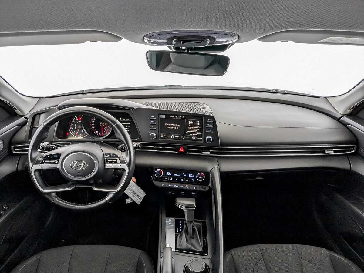 Купить Hyundai Elantra с пробегом. Фото: #13