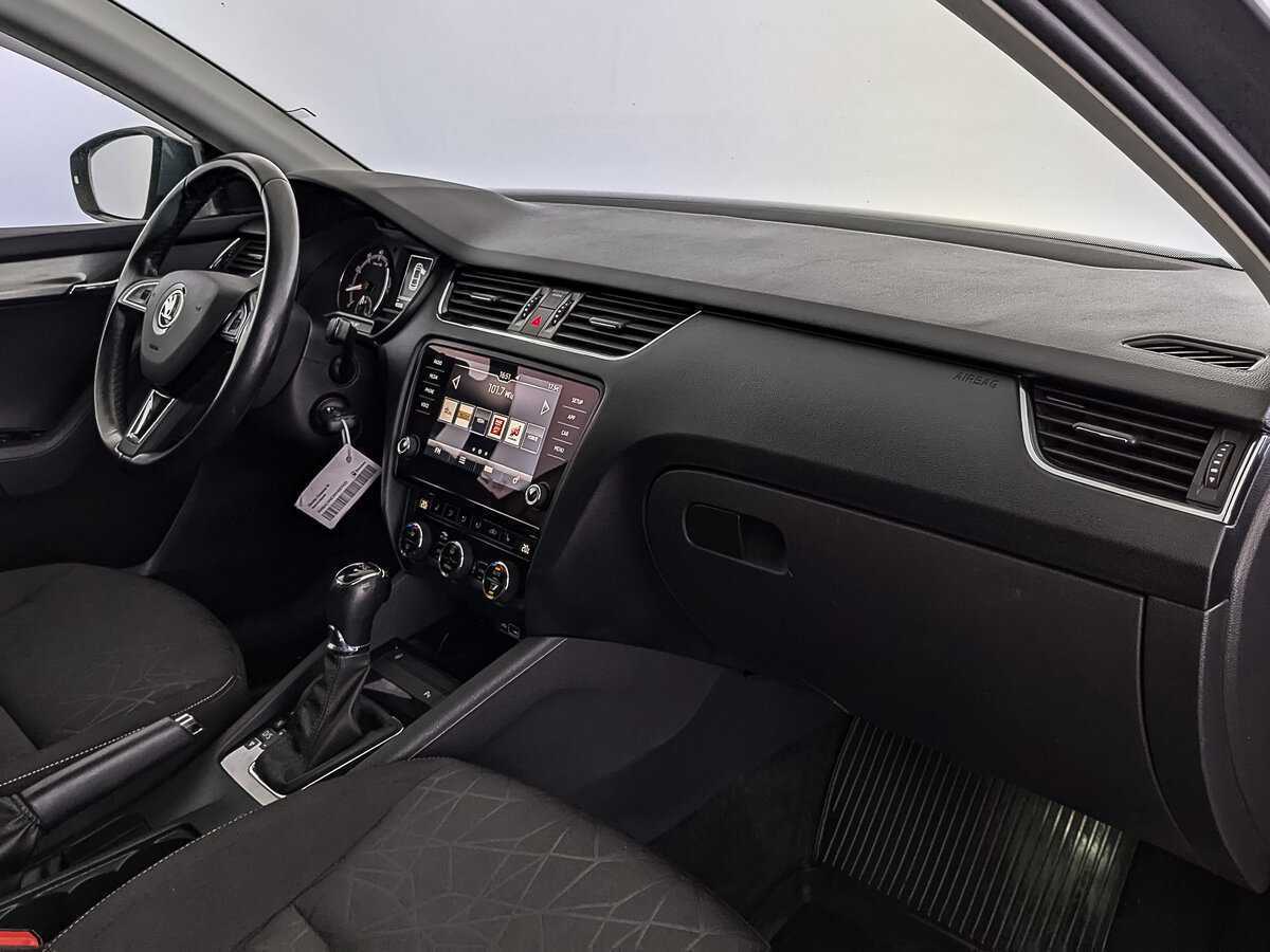 Купить Skoda Octavia с пробегом. Фото: #12