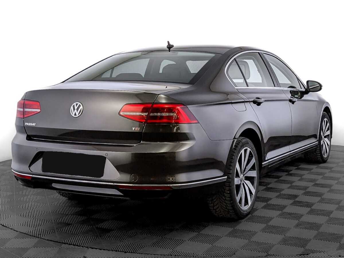 Купить Volkswagen Passat с пробегом. Фото: #4